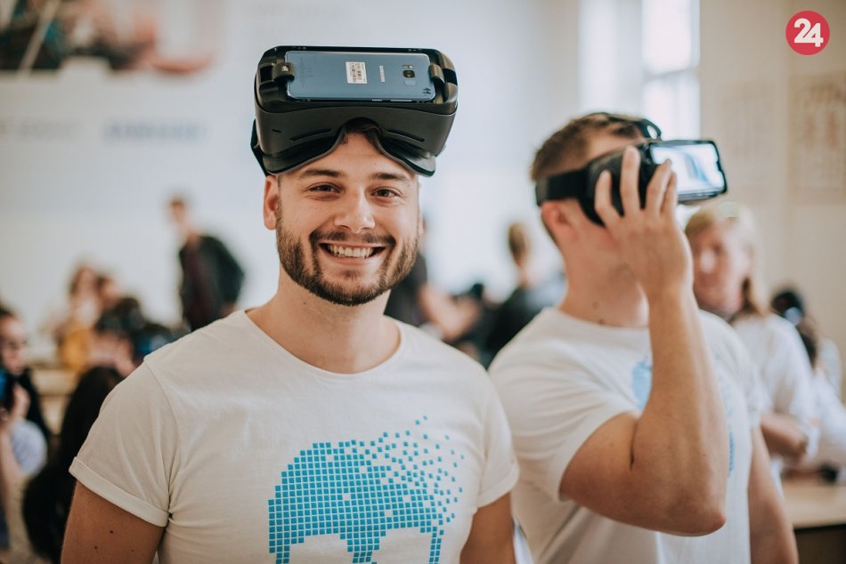 Ilustračný obrázok k článku Virtuálna realita je už aj na školách. Študenti sa budú učiť anatómiu v 3D realite