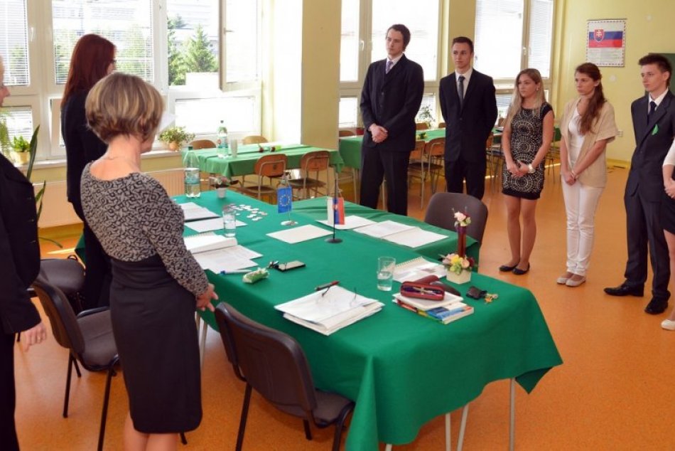 Ilustračný obrázok k článku Maturovať  predsa len budú. Niektorí študenti v kraji chcú absolvovať skúšku z dospelosti