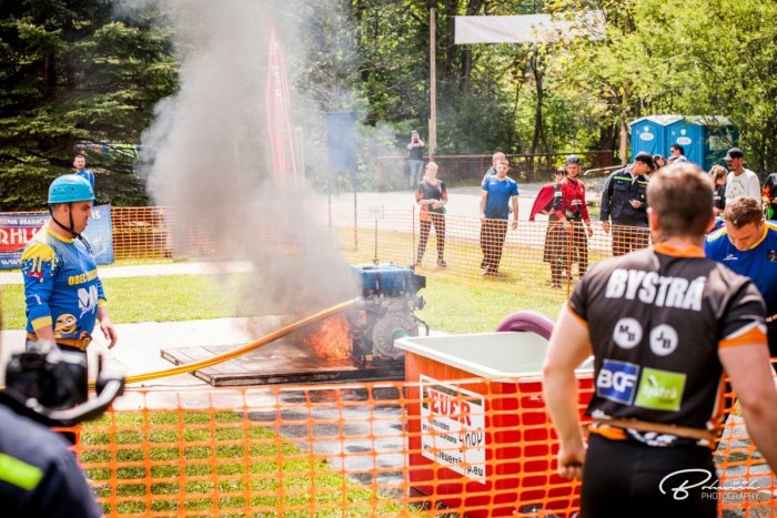 Ilustračný obrázok k článku VIDEO: Okamih hrôzy v Bystrej: Hasičská súťaž a dobrá zábava sa premenili na sekundy strachu!