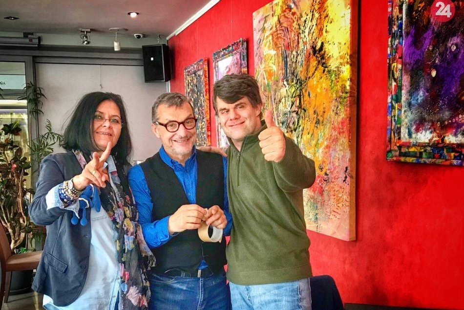 Ilustračný obrázok k článku FOTO: Počuli ste obraz? Na jedinečnej výstave od hluchoslepých umelcov môžete!