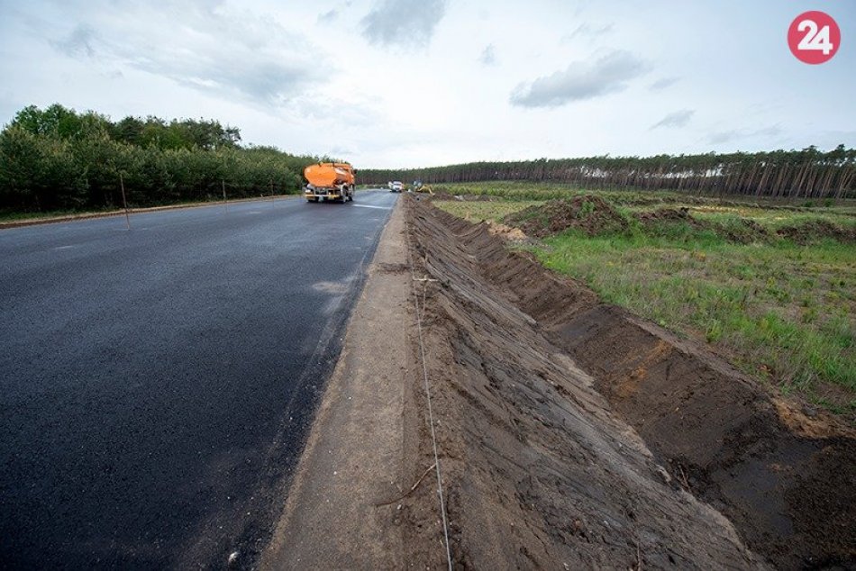 Ilustračný obrázok k článku Dobrá správa zo Záhoria: Pozdĺž cesty medzi Malackami a Rohožníkom bude viesť cyklotrasa