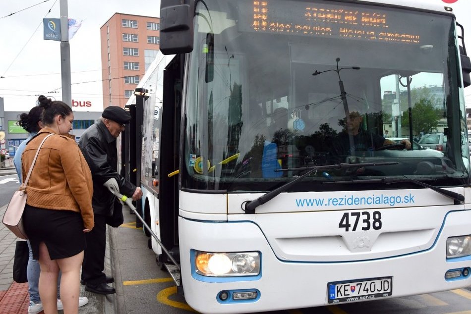 Ilustračný obrázok k článku Chystáte sa na letecké dni? MHD vás dovezie až na miesto