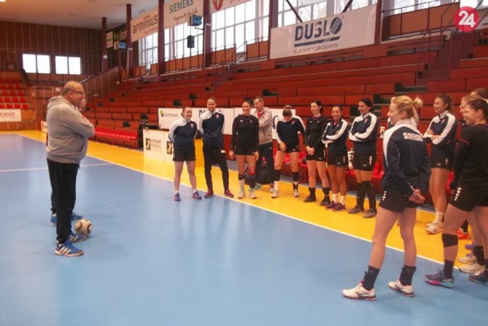 Ilustračný obrázok k článku Šaľanom sa predstaví hádzanárska elita: O postup zabojujú ženy aj muži