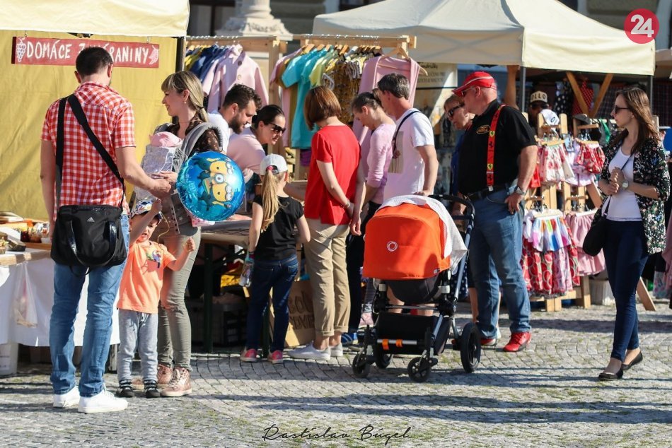 Ilustračný obrázok k článku Námestie zaplnia stánky: Nenechajte si ujsť jarný Nitránsky rínek, PROGRAM