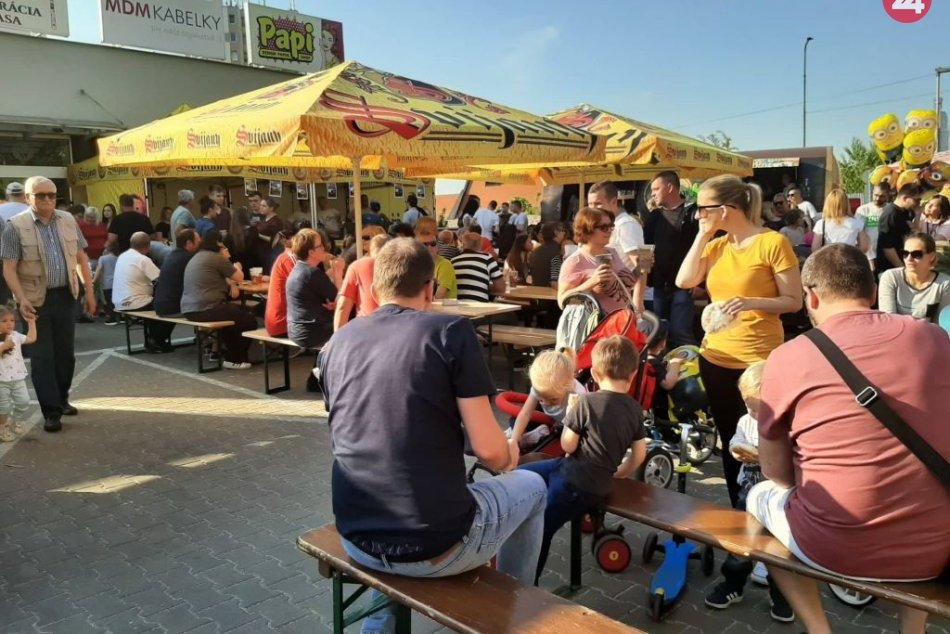 Ilustračný obrázok k článku Deň dobrého piva v Hlohovci: Nechýbala hudba, degustačné súťaže či tombola