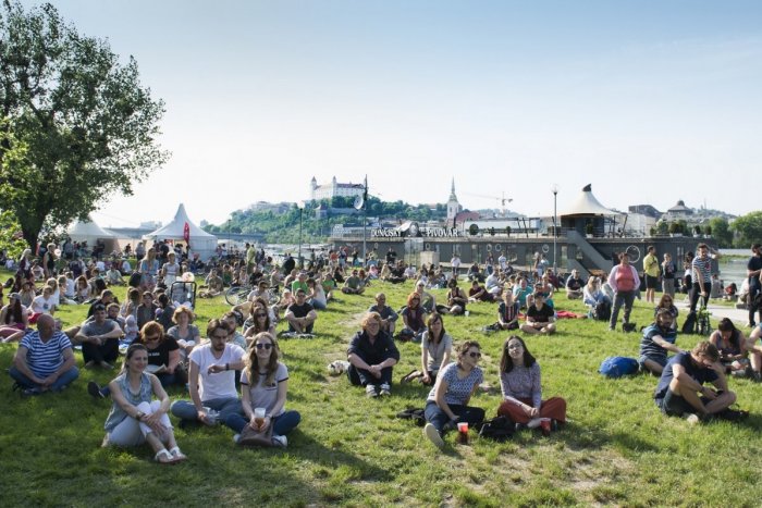 Ilustračný obrázok k článku Bratislava podporí mestské festivaly či hudobné koncerty 300-tisíc eurami
