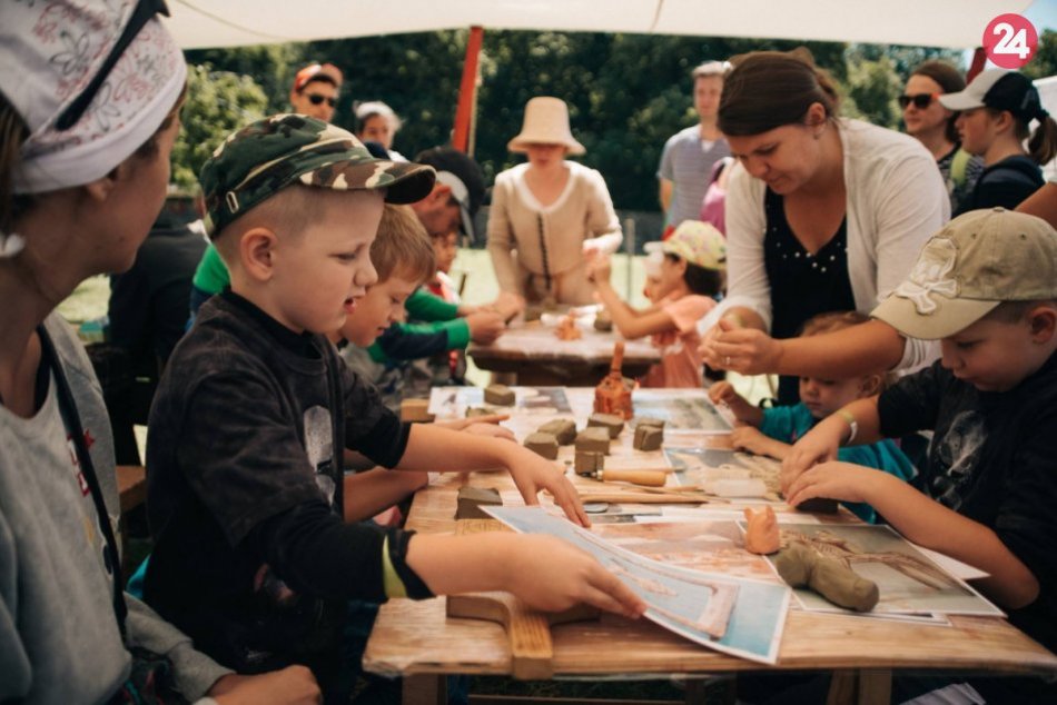 Ilustračný obrázok k článku Kam s deťmi v lete? Poslanci schválili zavretie materských škôl na celý mesiac