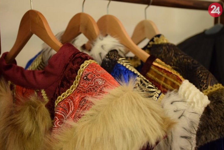 Ilustračný obrázok k článku V Bratislave je možné všetko! Aj to, aby ste sa stali na chvíľu kráľom či urodzenou panovníčkou