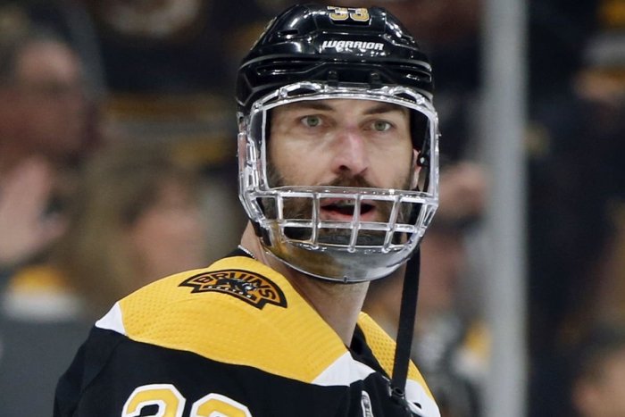 Ilustračný obrázok k článku Chára naskočil do finále so zlomenou sánkou: Prehre Bostonu však nezabránil