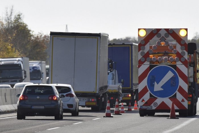 Ilustračný obrázok k článku Diaľničný úsek na Liptove budú opravovať: Na aké obmedzenia sa musíme pripraviť?