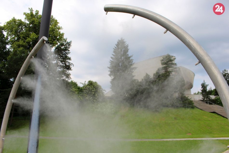 Ilustračný obrázok k článku V Bystrici pribudne ďalšia vodná hmla. Dočkáme sa aj na sídliskách?