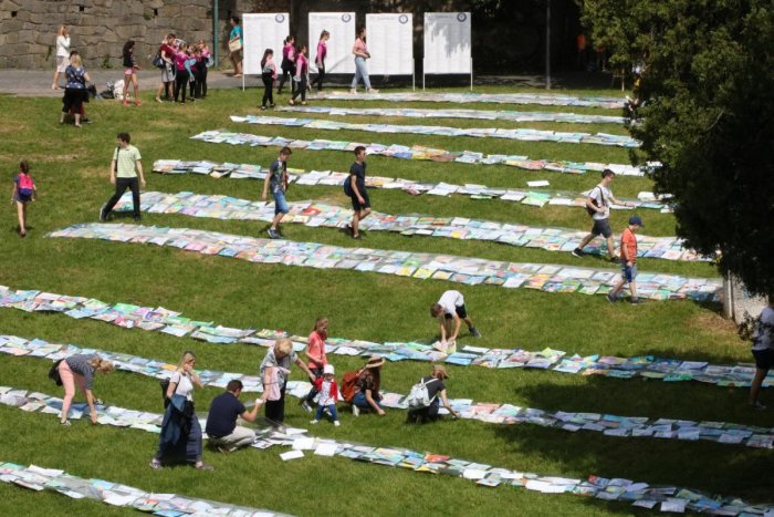 Ilustračný obrázok k článku Práce zaplnili Záhradu umenia: Rozprávočka moja naj v Európe mala rekordné množstvo