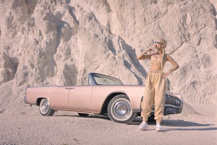 Ilustračný obrázok k článku Sima sa opäť predviedla: Jej novinka sa môže stať  hitom tohto leta