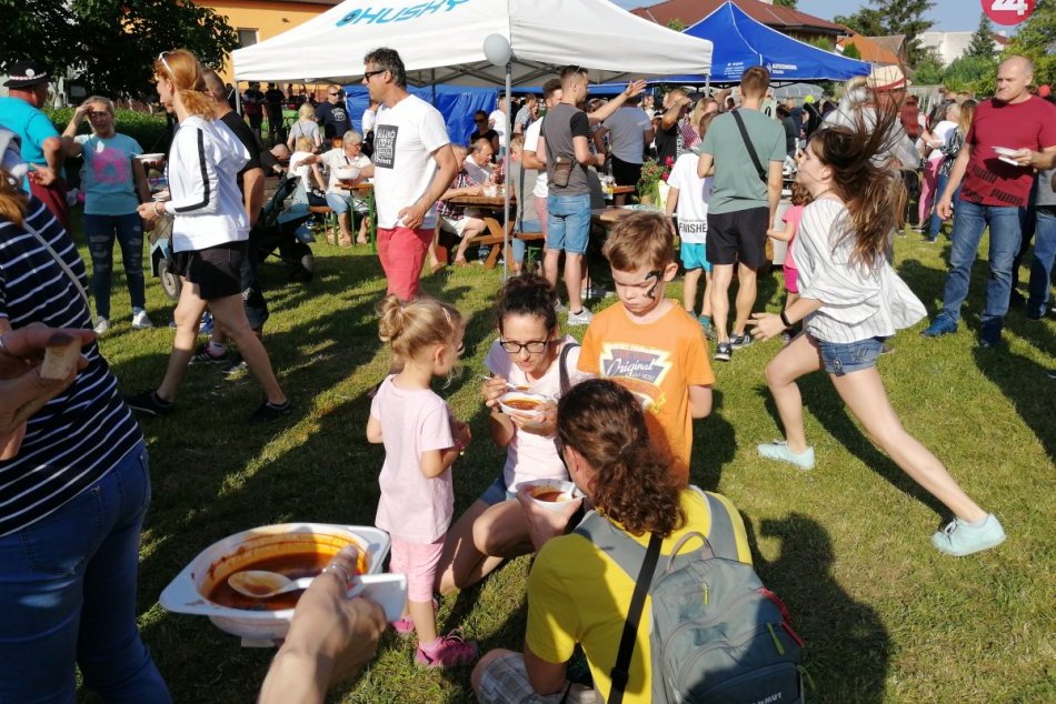 Ilustračný obrázok k článku PIKNIKOVICA, tradičné DOBROTY aj EXTRÉMNY beh: Toto sú TOP víkendové akcie pre Bystričanov