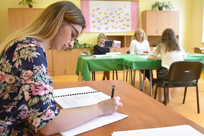 Ilustračný obrázok k článku Nitriansky kraj hľadá riaditeľov ŠTRNÁSTICH stredných škôl: Aký ponúka PLAT?