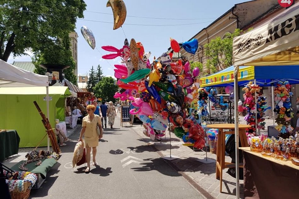 Ilustračný obrázok k článku Novinka na Stoličných dňoch: Mestskí budú kontrolovať používanie bioplastov