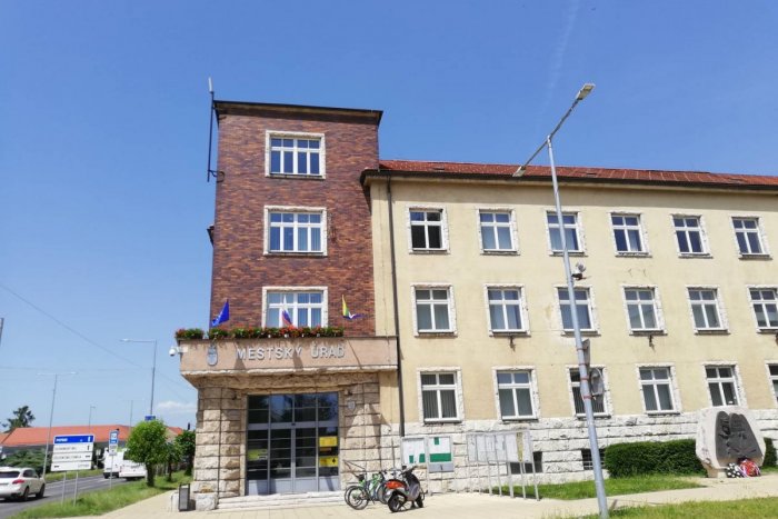 Ilustračný obrázok k článku Športové kluby a dotácie? Takéto sumy im odklepli novoveskí poslanci