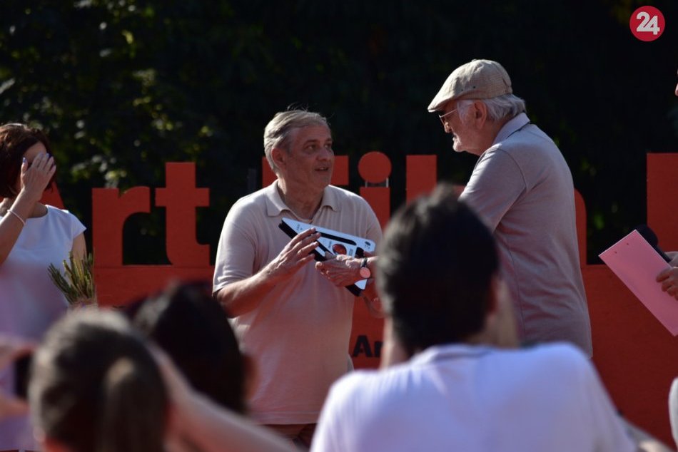 Ilustračný obrázok k článku Takto si prevzal ocenenie Hercova misia Roman Luknár, FOTO