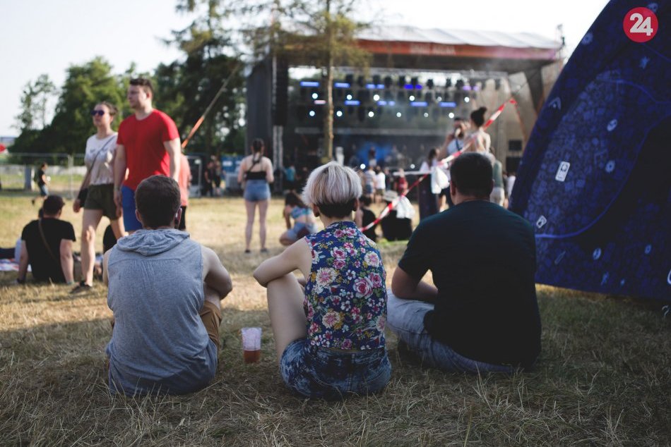 Ilustračný obrázok k článku Praktický ŤAHÁK k Dobrému festivalu: Kedy a kde vystúpia IMT Smile, Sima či Smatanová?