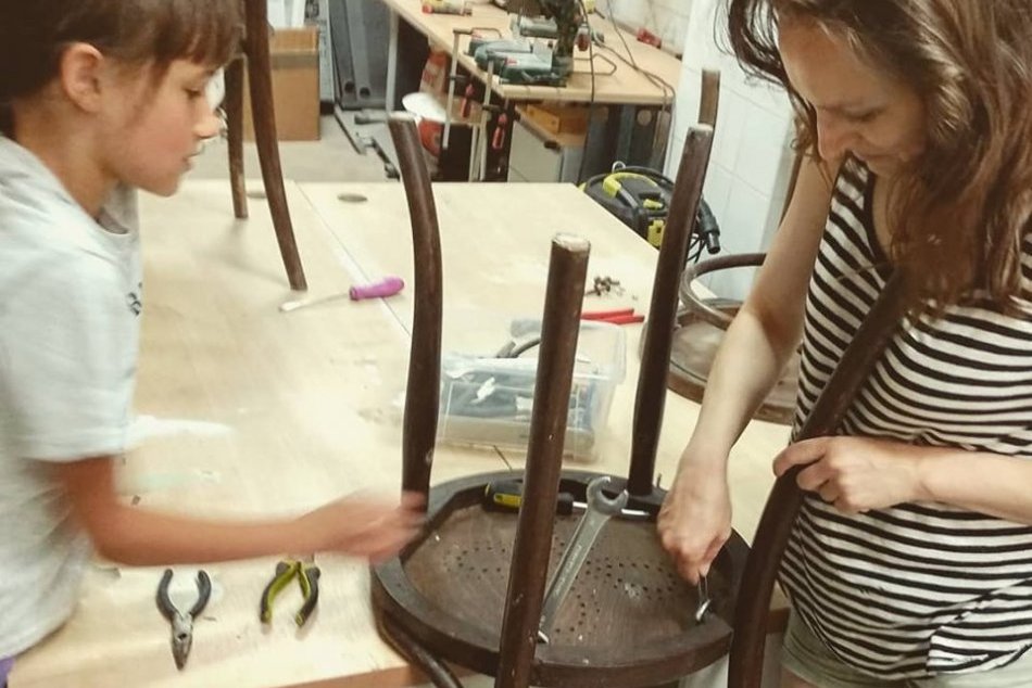 Ilustračný obrázok k článku Lab slúži kreatívnym: Vedeli ste, že v centre Bratislavy si môžete prenajať dielňu a majstrovať?