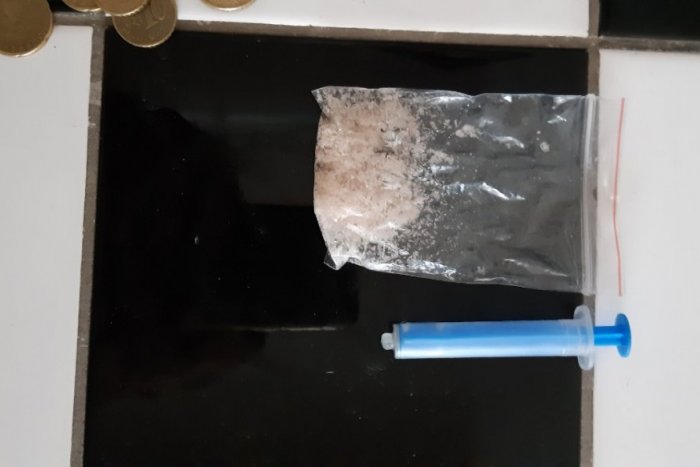 Ilustračný obrázok k článku Žena bola v podmienke: Pri kontrole jej našli drogy v spodnej bielizni