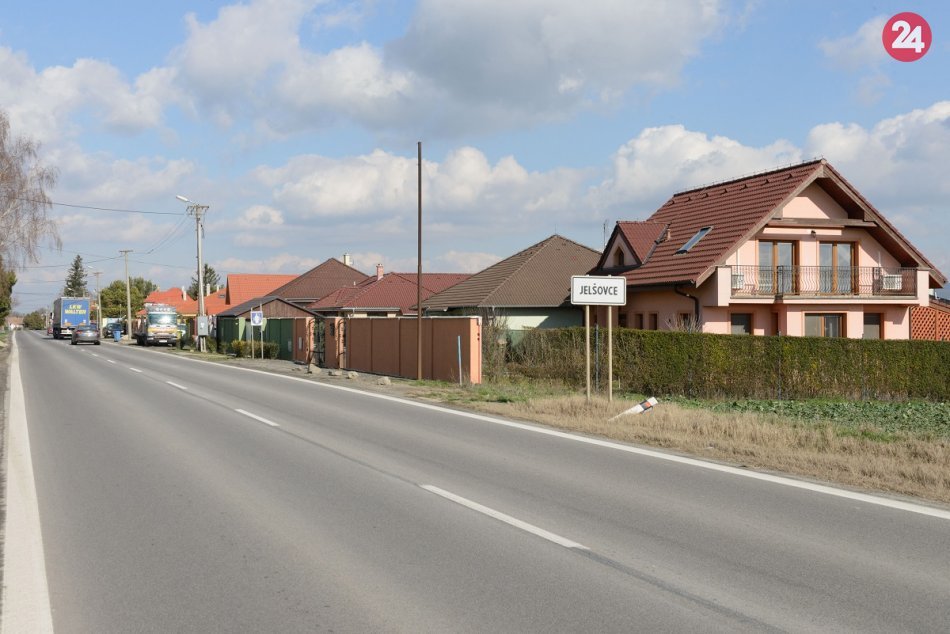 Ilustračný obrázok k článku Rátajú škody: Dedina pri Nitre ostala po búrke bez elektriny, vody aj kanalizácie