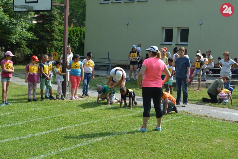 Ilustračný obrázok k článku Olympiáda detí zo špeciálnej školy so vzácnym hosťom. Otvorila ju Nasťa Kuzminová, FOTO