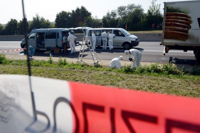 Ilustračný obrázok k článku Kauza smrti migrantov v chladiarenskom aute: Prevádzači dostali doživotie