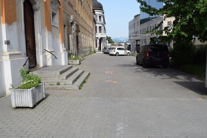 Ilustračný obrázok k článku Zrazená chodkyňa na žilinskej ulici: Polícia hľadá svedkov i neznámeho vodiča