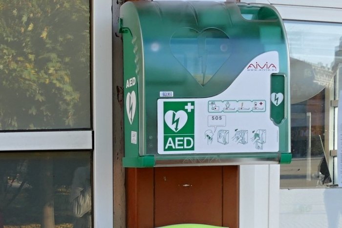 Ilustračný obrázok k článku Nové defibrilátory môžu zachrániť niekoľko životov, kde pribudli?