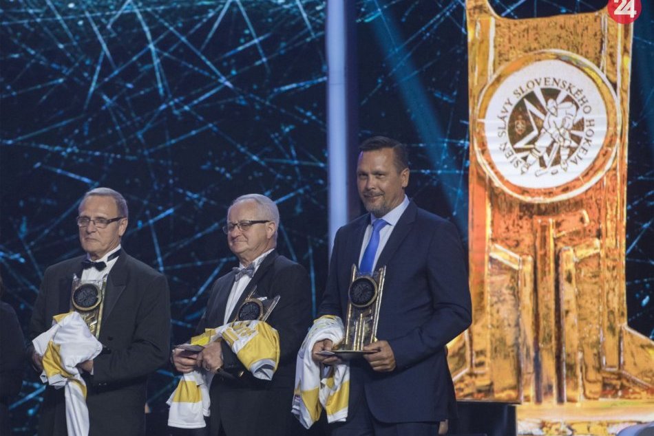 Ilustračný obrázok k článku Hokejistom roka sa stal Zdeno Chára: Vybrali aj All Star tím Tipsport Ligy