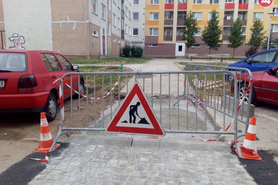 Ilustračný obrázok k článku Práce na vnútrobloku v Mikuláši odštartovali: Takáto bude jeho nová podoba