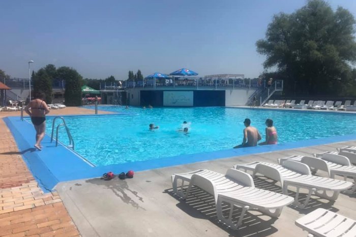 Ilustračný obrázok k článku Na Sídlisku III sa už môžeme vyblázniť: Kúpalisko práve otvorilo letnú sezónu, FOTO