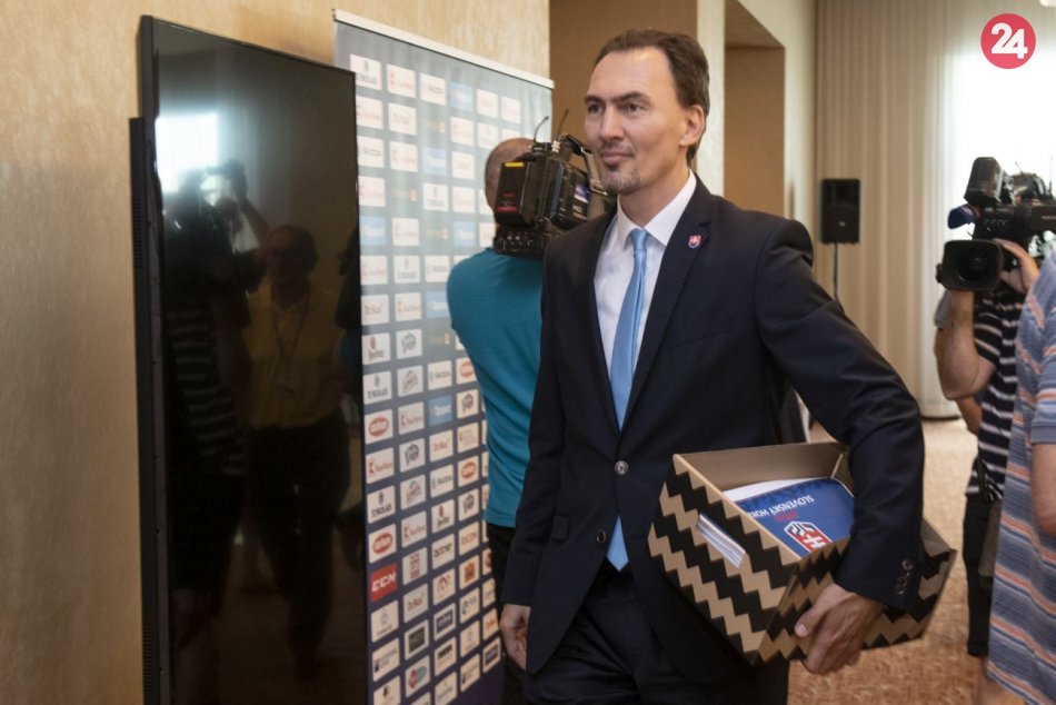 Ilustračný obrázok k článku Úspech topoľčianskeho rodáka: Miroslav Šatan novým prezidentom hokejového zväzu