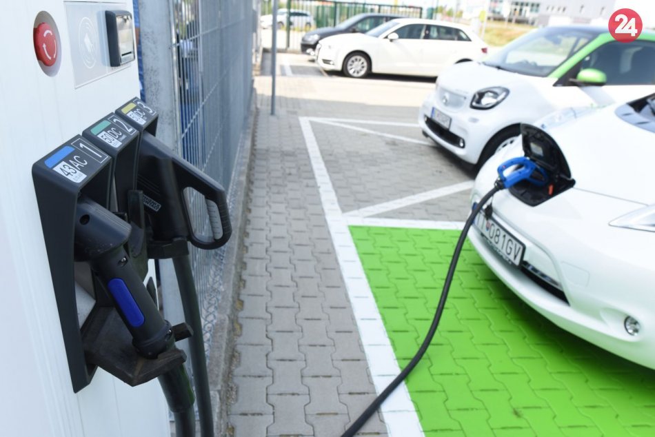 Ilustračný obrázok k článku Európsky týždeň mobility aj s elektromobilmi: Vyskúšajte si obnovený mestský okruh