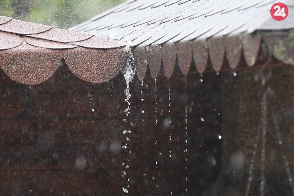 Ilustračný obrázok k článku Cez víkend príde zmena počasia: Horúčavy vystriedajú búrky