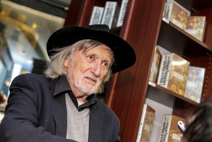 Ilustračný obrázok k článku Pokračovanie Perinbaby: Jakubisko predstaví v Karlových Varoch pracovné zábery