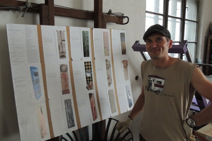 Ilustračný obrázok k článku Umelec navštívil Kremnicu, niečo mu tu chýbalo: Dal dokopy tím a vzniká nevšedné dielo, FOTO