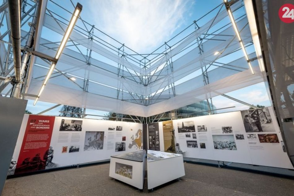 Ilustračný obrázok k článku Na Kamennom námestí vyrastie pavilón v tvare kocky. Nájdete v ňom zaujímavú výstavu