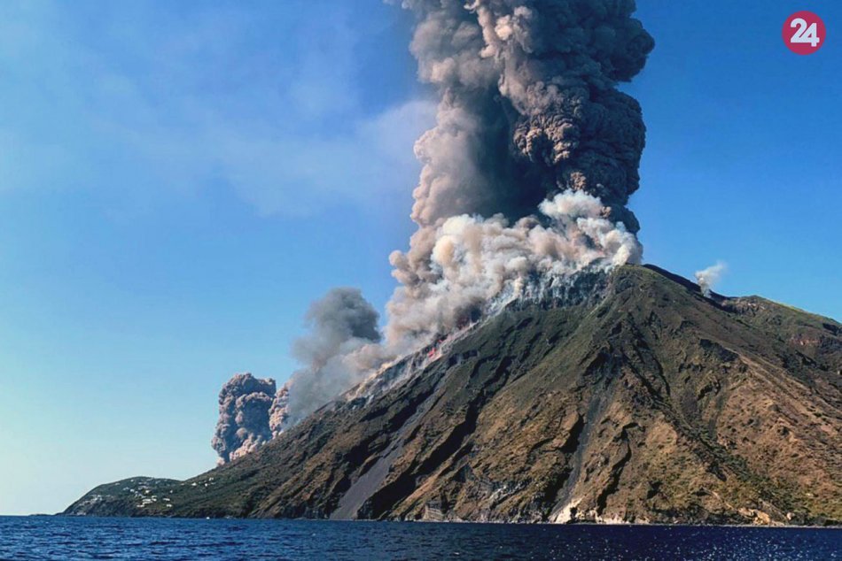 Ilustračný obrázok k článku Talianskou sopkou Stromboli otriasli výbuchy: Erupcie si vyžiadali najmenej jednu obeť