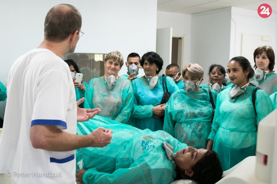 Ilustračný obrázok k článku Práca, ktorá prináša výsledky: Asistentov osvety zdravia berú v komunitách vážne