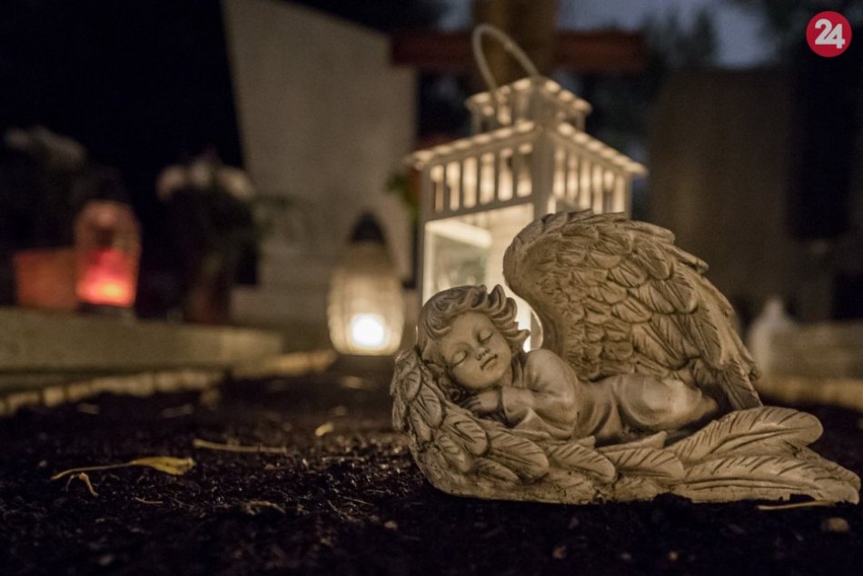 Ilustračný obrázok k článku Bratislavčanom bude opäť verejne k dispozícii oznam pohrebných obradov