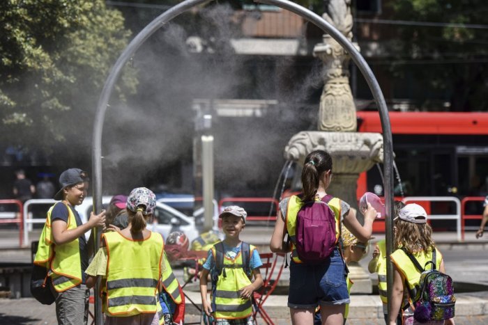 Ilustračný obrázok k článku V centre Spišskej pribudne novinka: Osviežiť sa budeme môcť vodnou hmlou