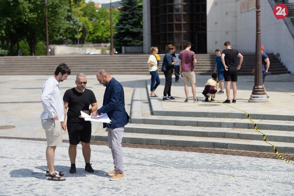 Ilustračný obrázok k článku Svätoplukovo námestie sa zmení: Pribudne kaviareň s galériou či vodný žľab