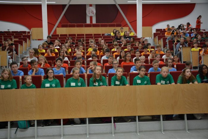 Ilustračný obrázok k článku Týždeň plný zábavy: Detská univerzita ponúkne ryžovanie zlata aj tvorivé dielne