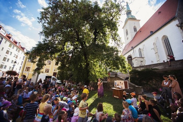 Ilustračný obrázok k článku Prázdninová zábava pre rodiny s deťmi: Kultúrne leto ponúka rozprávkové predstavenia