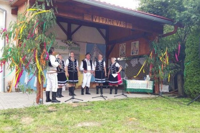 Ilustračný obrázok k článku Deň Močarian si užili aj rodáci: Stretli sa v Pamätnej izbe Gorazda Zvonického