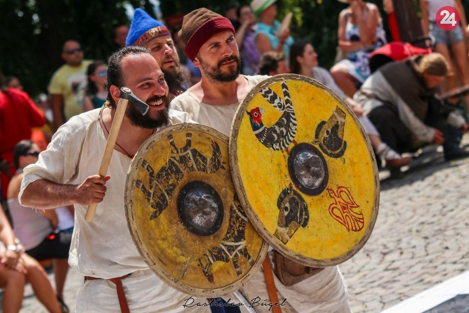 Ilustračný obrázok k článku Slávnostný sprievod, šermiari i dobové remeslá: Pribinova Nitrawa sa blíži, PROGRAM