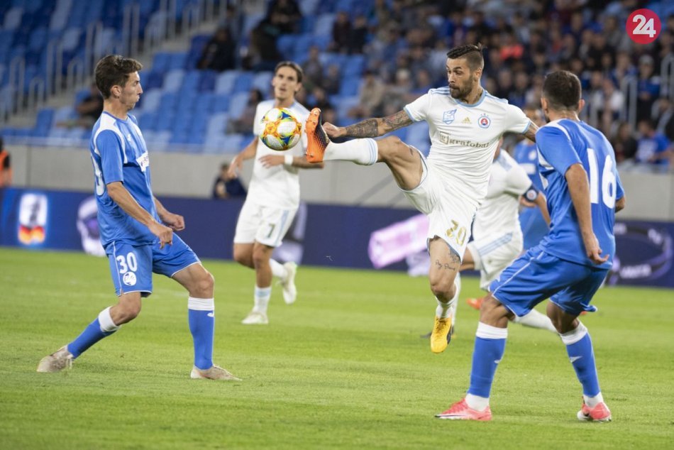 Ilustračný obrázok k článku Futbalový prepadák: Slovan sa lúči už v 1. predkole, podľahol outsiderovi