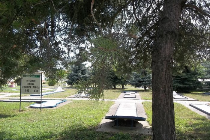 Ilustračný obrázok k článku Spestrite si leto športom: Šaľa ponúka návštevu mingolfového ihriska, FOTO